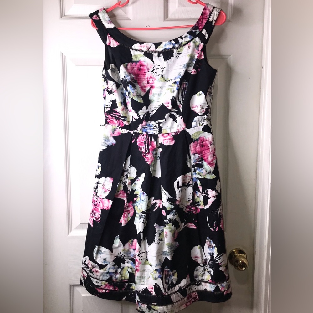 White House Black Market Floral Dress Size 2